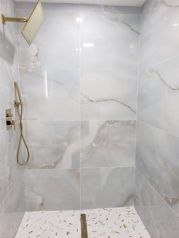 150 NE 169th Ter, North Miami Beach, FL 33162