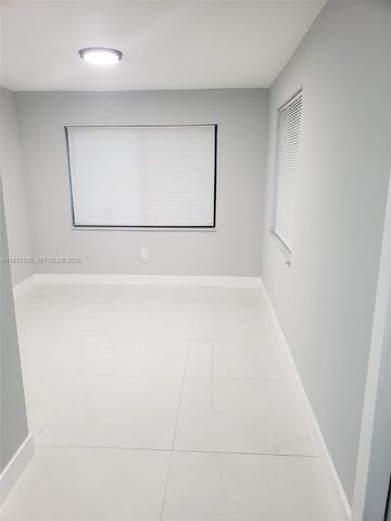 150 NE 169th Ter, North Miami Beach, FL 33162