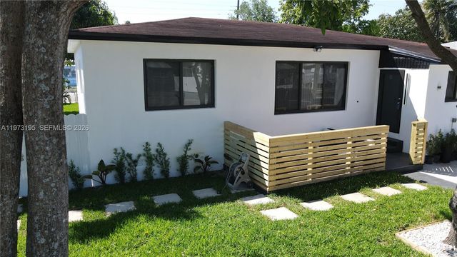 150 NE 169th Ter, North Miami Beach, FL 33162