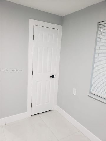 150 NE 169th Ter, North Miami Beach, FL 33162