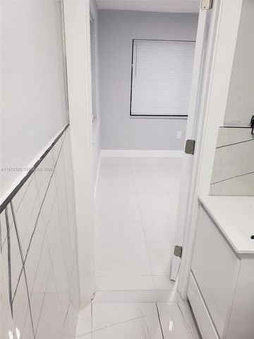 150 NE 169th Ter, North Miami Beach, FL 33162