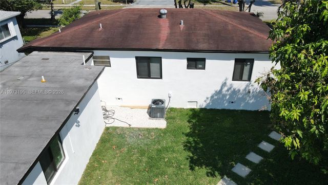 150 NE 169th Ter, North Miami Beach, FL 33162