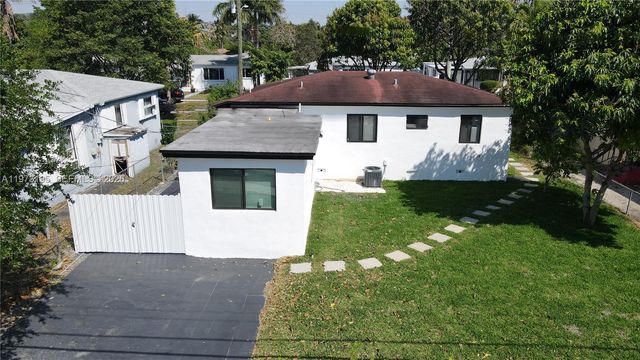 150 NE 169th Ter, North Miami Beach, FL 33162