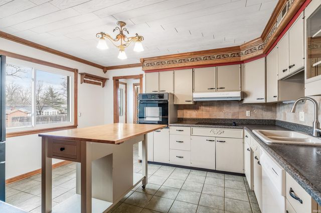 4019 Dalewood Drive, Fort Wayne, IN 46815