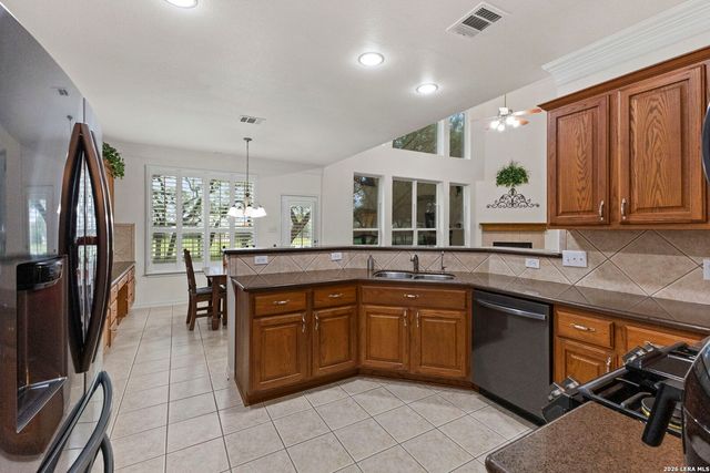 25311 Bunker Dr, San Antonio, TX 78260