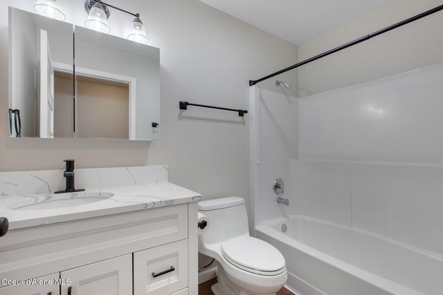 1313 N Division Ave, C, Sandpoint, ID 83864