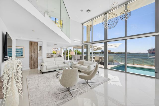 2200 Inlet Drive, Fort Lauderdale, FL 33316