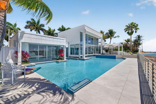 2200 Inlet Drive, Fort Lauderdale, FL 33316