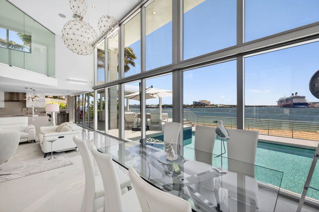 2200 Inlet Drive, Fort Lauderdale, FL 33316