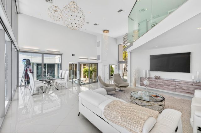 2200 Inlet Drive, Fort Lauderdale, FL 33316