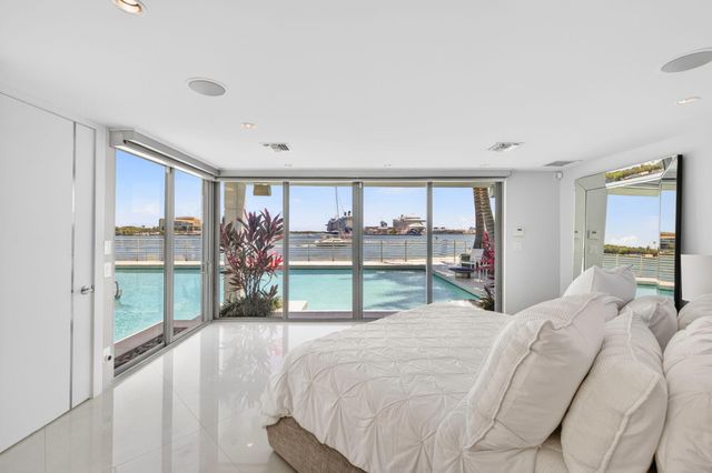 2200 Inlet Drive, Fort Lauderdale, FL 33316