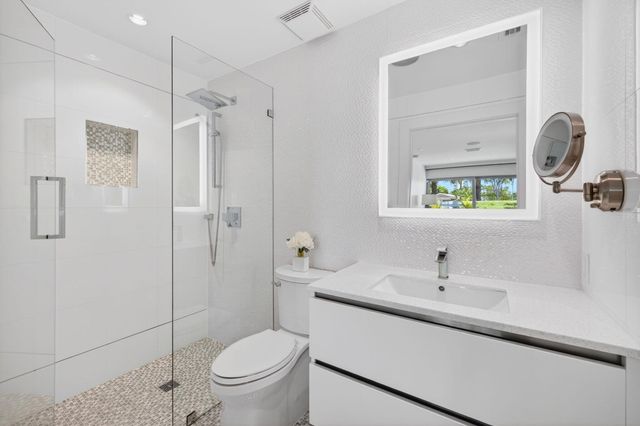 2200 Inlet Drive, Fort Lauderdale, FL 33316