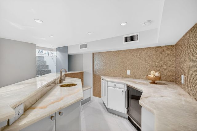 2200 Inlet Drive, Fort Lauderdale, FL 33316