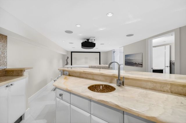 2200 Inlet Drive, Fort Lauderdale, FL 33316