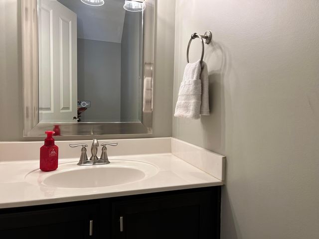 109 Gifford Road, 32, Columbus, OH 43235