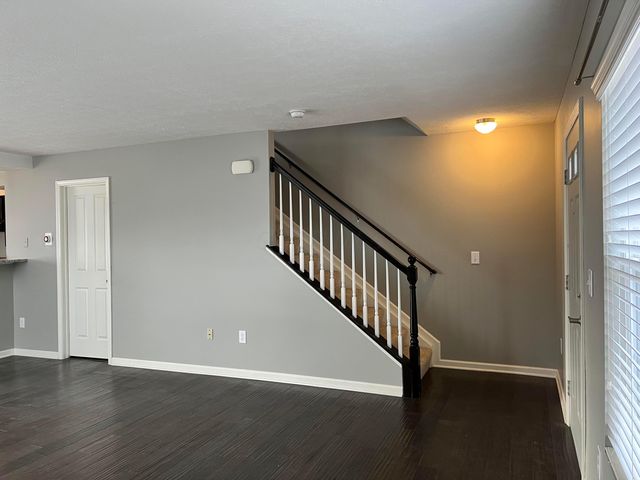 109 Gifford Road, 32, Columbus, OH 43235