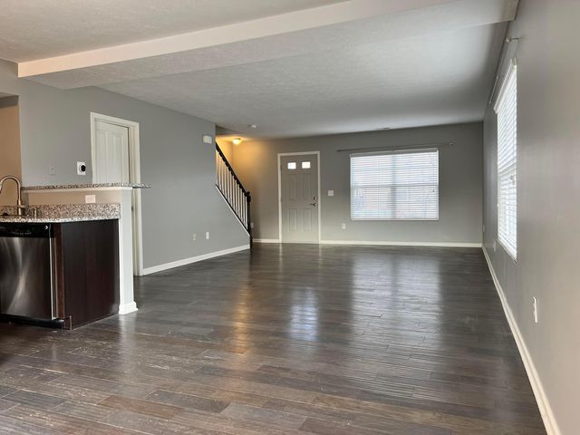 109 Gifford Road, 32, Columbus, OH 43235