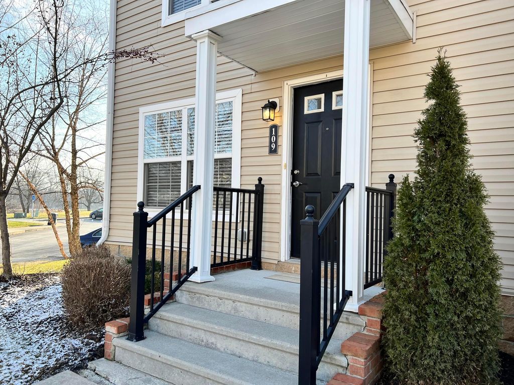 109 Gifford Road, 32, Columbus, OH 43235