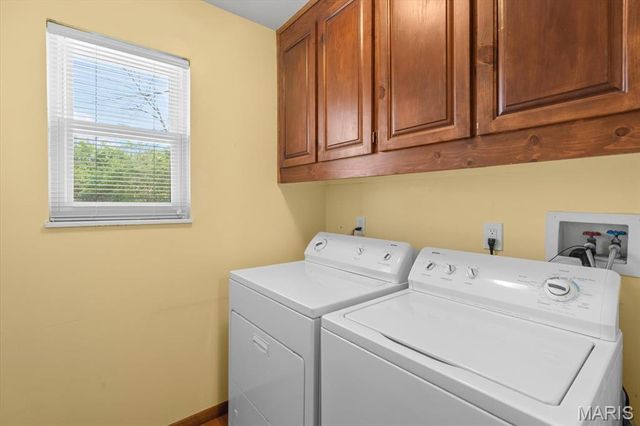 2420 Greenfield Court, Belleville, IL 62221