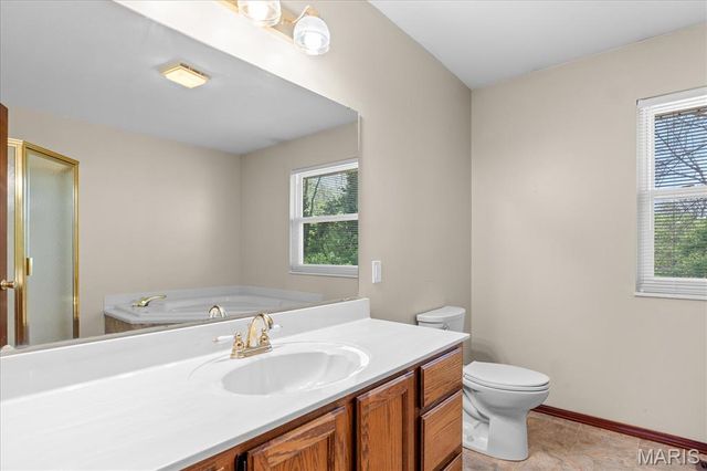 2420 Greenfield Court, Belleville, IL 62221