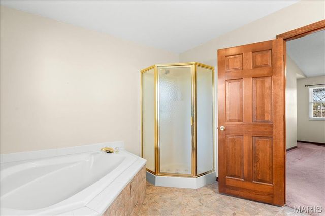 2420 Greenfield Court, Belleville, IL 62221