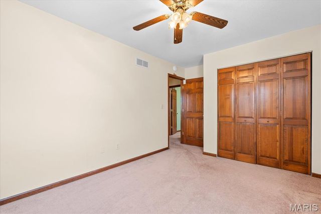 2420 Greenfield Court, Belleville, IL 62221