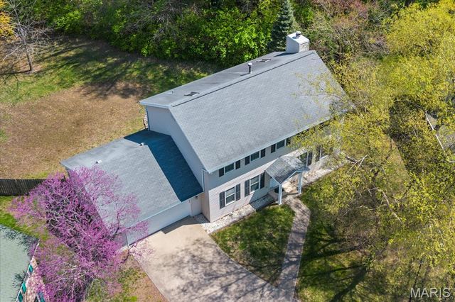 2420 Greenfield Court, Belleville, IL 62221