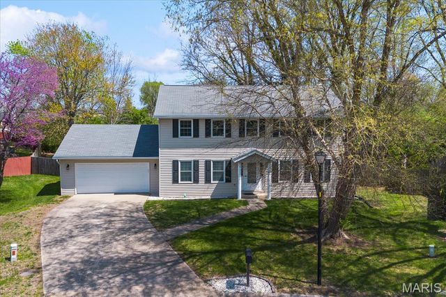 2420 Greenfield Court, Belleville, IL 62221