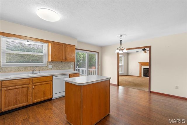 2420 Greenfield Court, Belleville, IL 62221