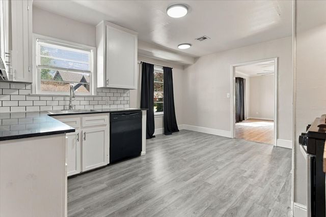 4528 E 4 Place, Tulsa, OK 74112