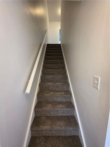719 Allwine Ave, Jeannette, PA 15644