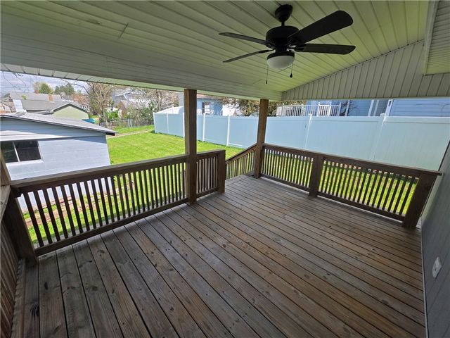 719 Allwine Ave, Jeannette, PA 15644