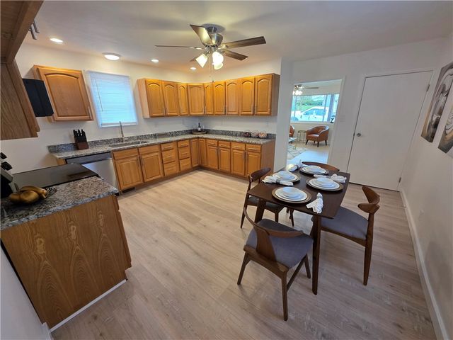 719 Allwine Ave, Jeannette, PA 15644