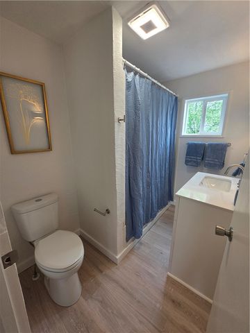 719 Allwine Ave, Jeannette, PA 15644
