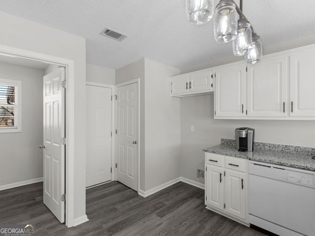 810 Karie Drive, Mcdonough, GA 30253