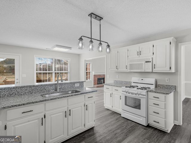 810 Karie Drive, Mcdonough, GA 30253