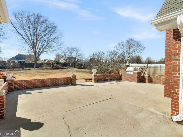 810 Karie Drive, Mcdonough, GA 30253