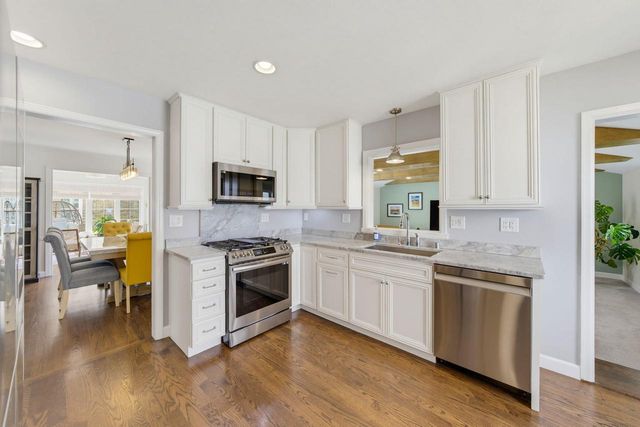 5251 N Santa Monica BOULEVARD, Whitefish Bay, WI 53217