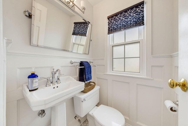 5251 N Santa Monica BOULEVARD, Whitefish Bay, WI 53217