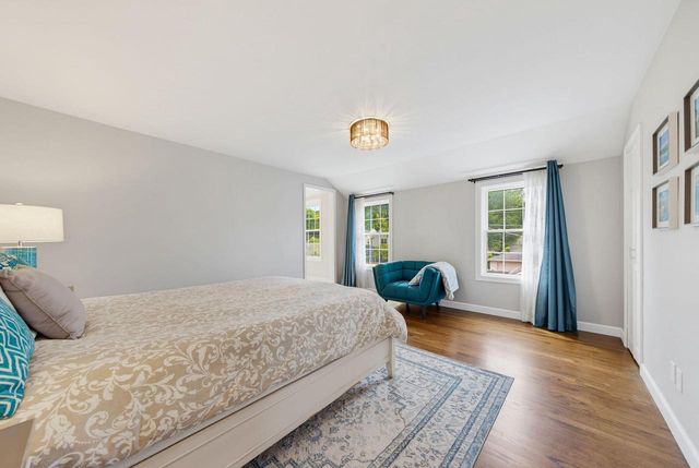 5251 N Santa Monica BOULEVARD, Whitefish Bay, WI 53217