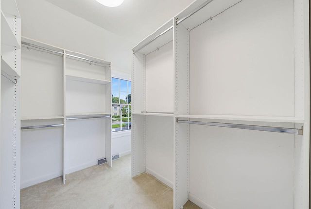 5251 N Santa Monica BOULEVARD, Whitefish Bay, WI 53217