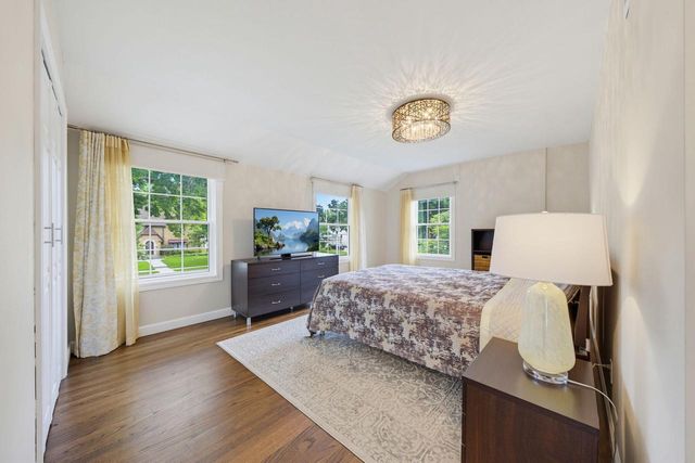 5251 N Santa Monica BOULEVARD, Whitefish Bay, WI 53217