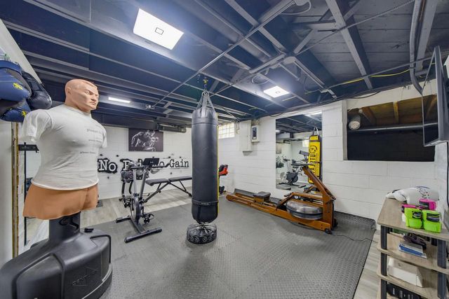 5251 N Santa Monica BOULEVARD, Whitefish Bay, WI 53217