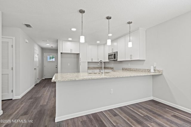 8432 HEWITT Street, Jacksonville, FL 32244