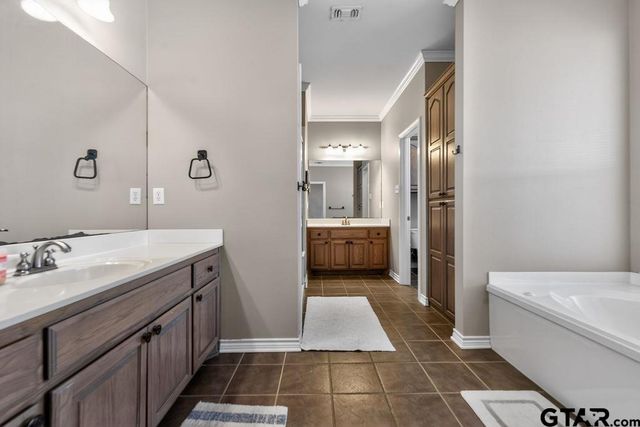 7811 Double Oaks Road, Athens, TX 75752