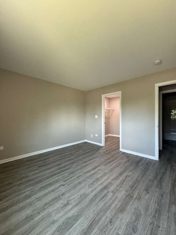 161 W Elk Trail 262, Carol Stream, IL 60188