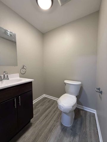161 W Elk Trail 262, Carol Stream, IL 60188