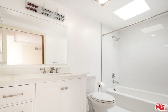16040 W Sunset Boulevard 308, Pacific Palisades (los Angeles), CA 90272