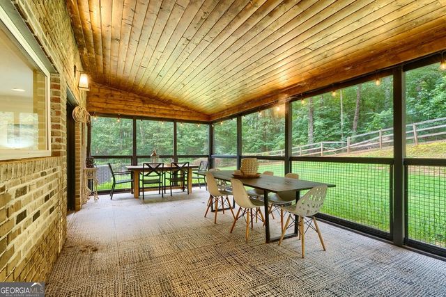 118 Glenell Drive, Woodstock, GA 30189