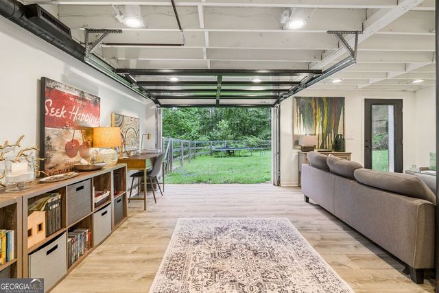118 Glenell Drive, Woodstock, GA 30189
